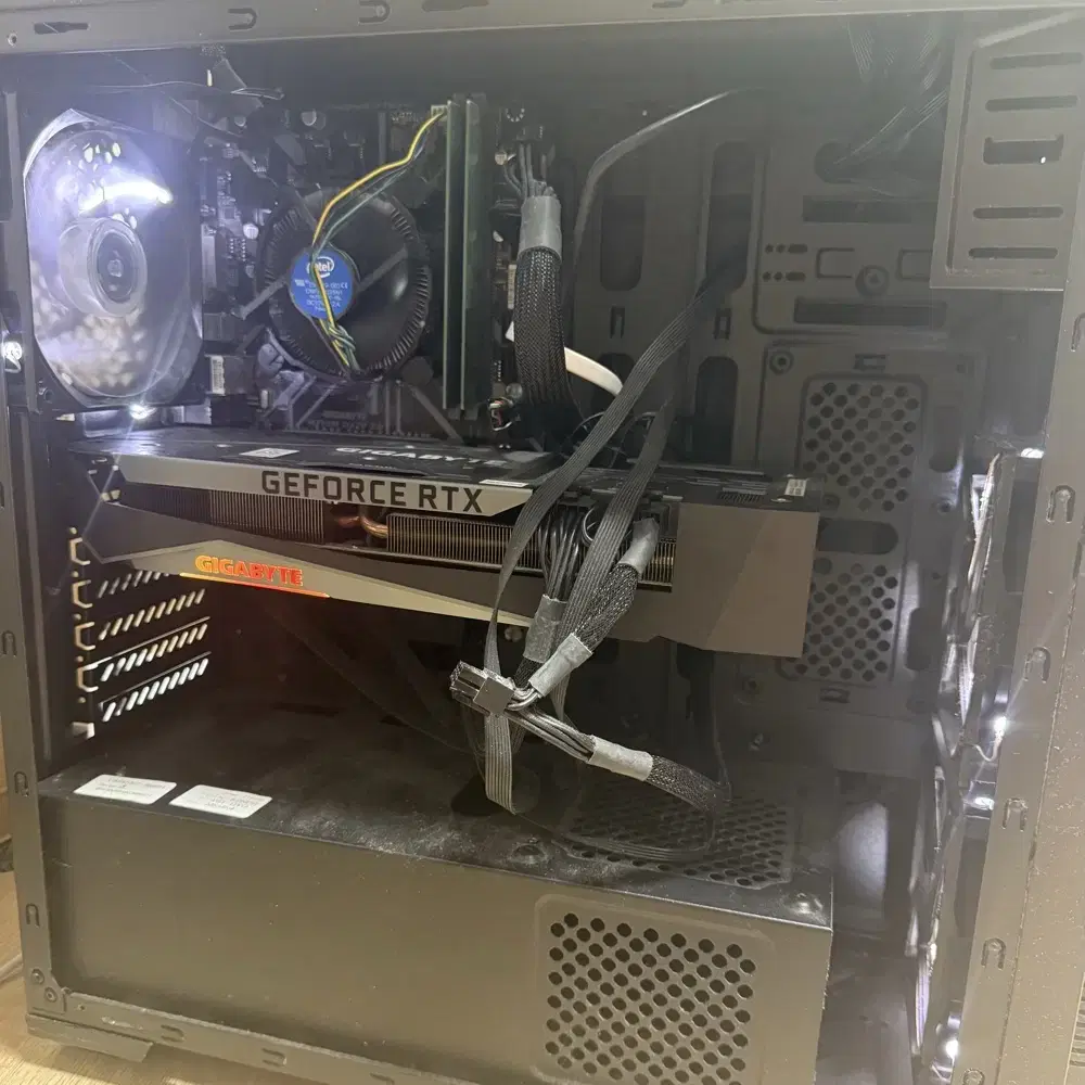 I7 8700k rtx3070ti 본체 판매합니다