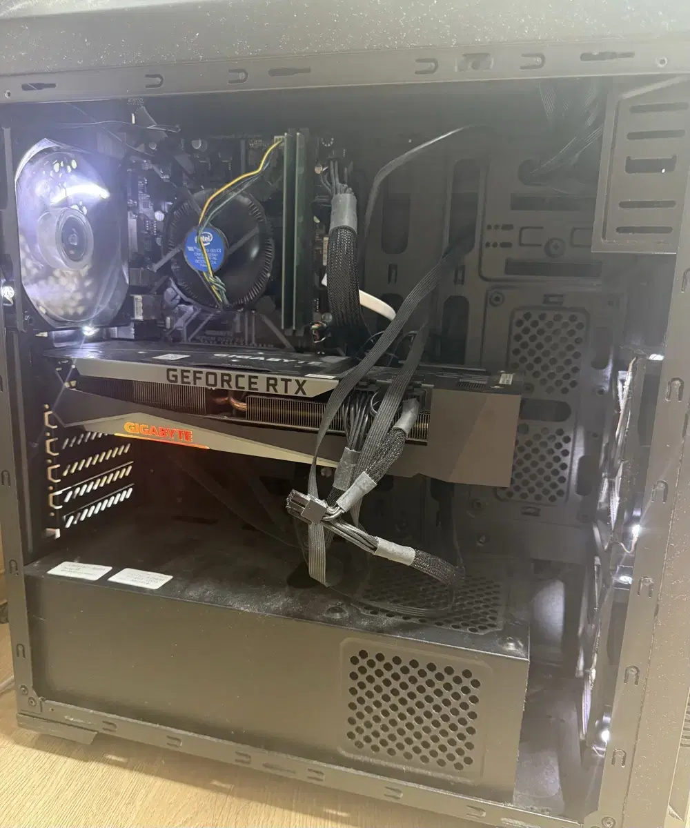 I7 8700k rtx3070ti 본체 판매합니다