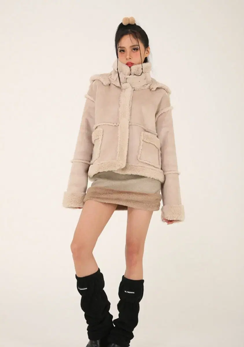 어글리쉐도우 HOOD MUSTANG(BEIGE)