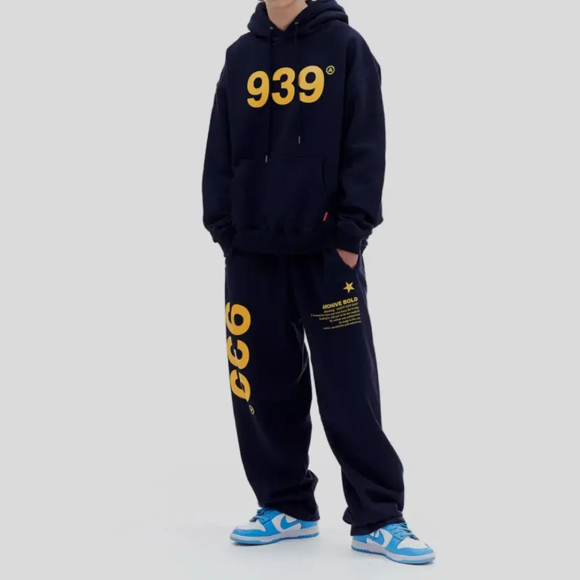 아카이브 볼드 939 LOGO SWEAT PANTS (NAVY)