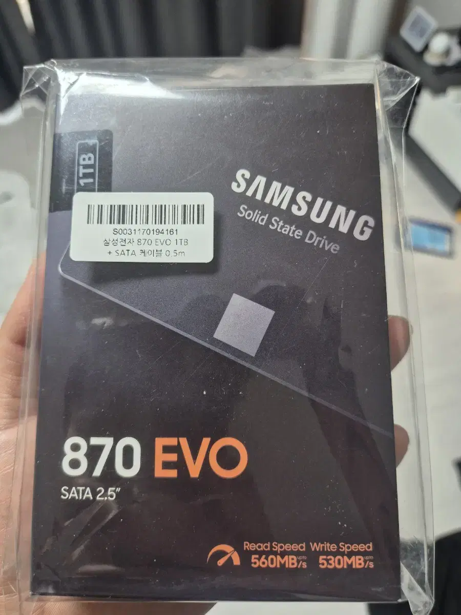 ssd 삼성 evo870 1TB 미개봉 새상품 판매합니다.