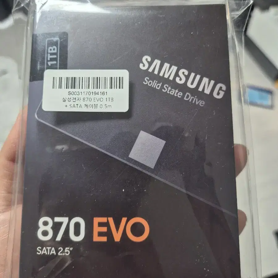 ssd 삼성 evo870 1TB 미개봉 새상품 판매합니다.