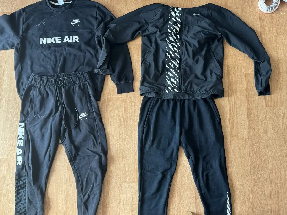 I'm selling my Nike clothes because I don't wear them. If you want to buy something, please contact me.