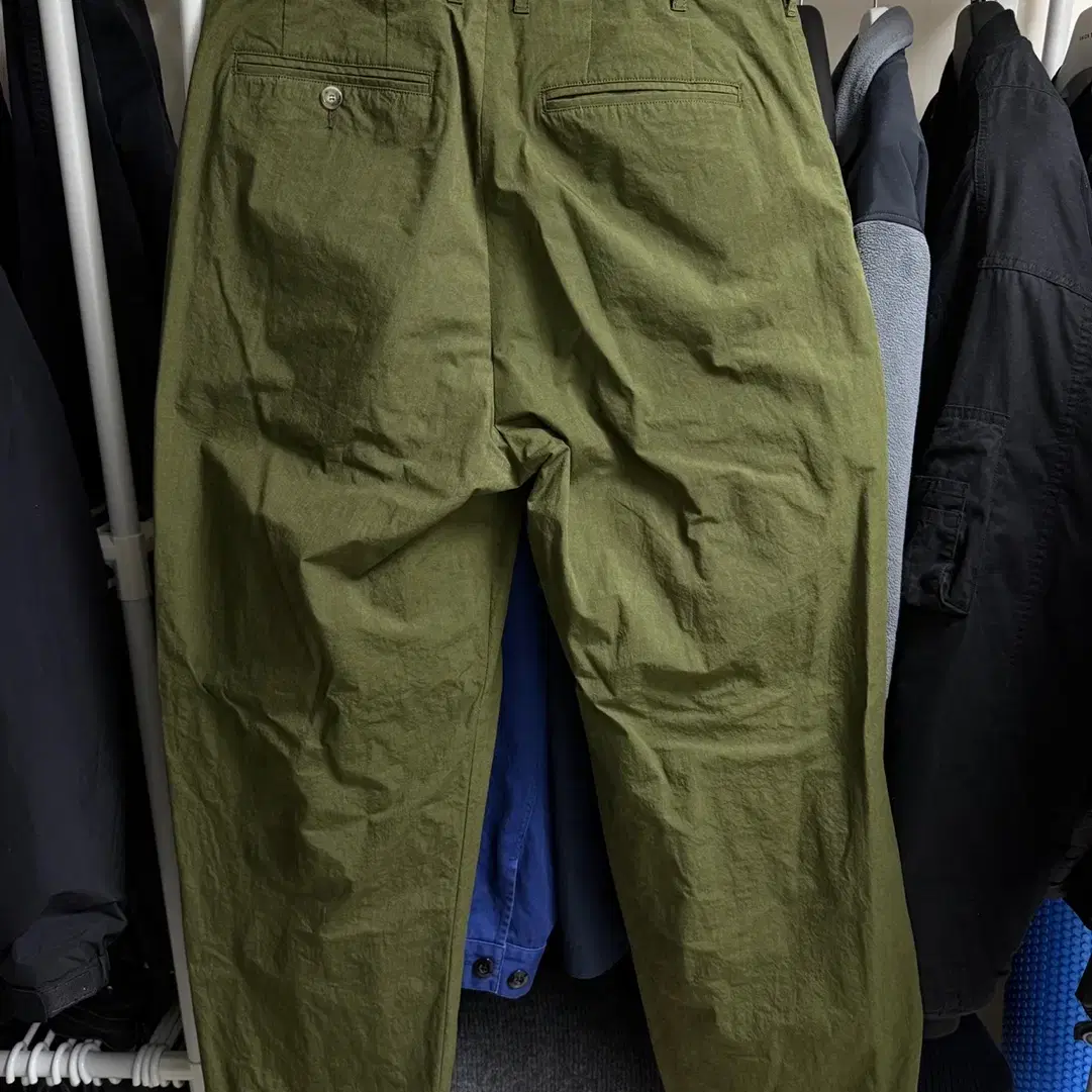 [M] 홀리선 Corinth Typewriter Pants 올리브