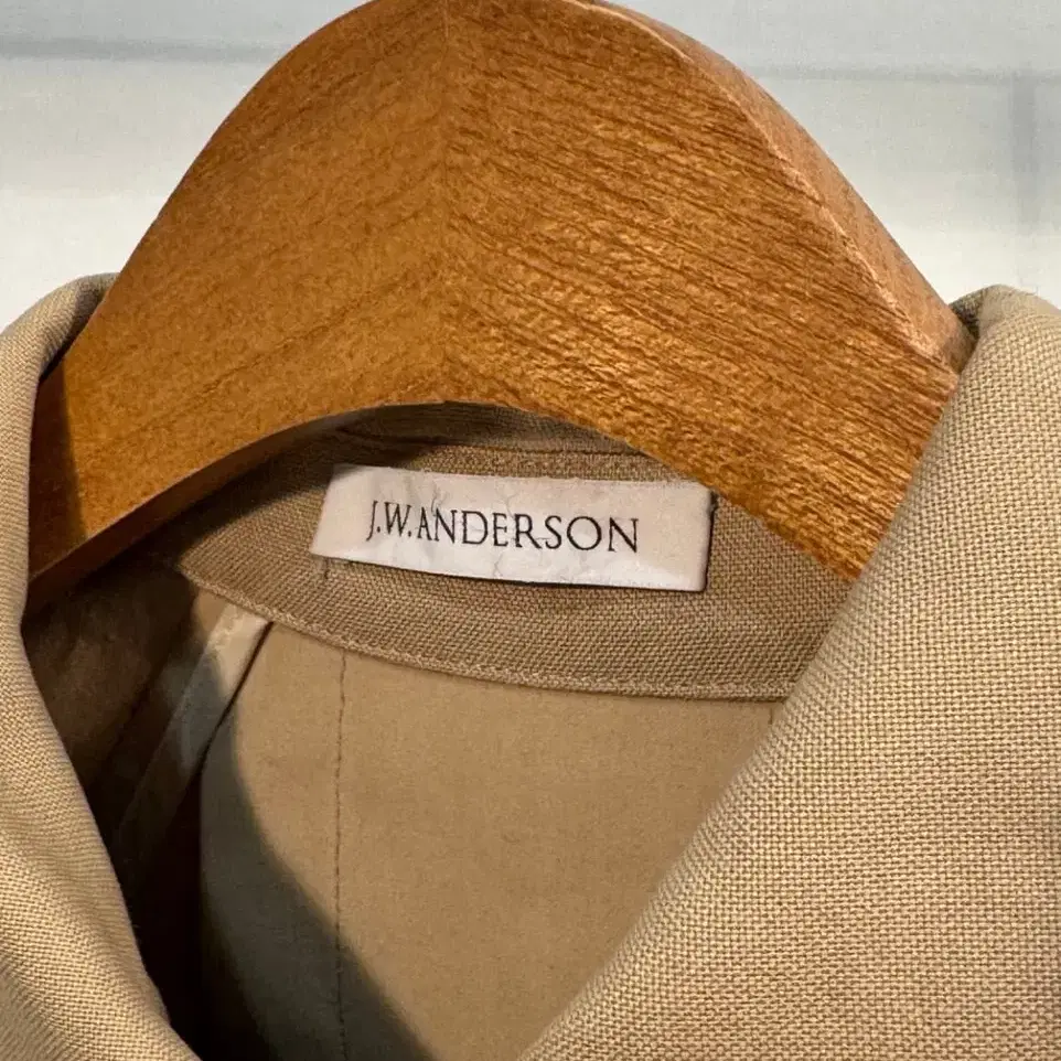 Jw anderson 베이지 하프 코트