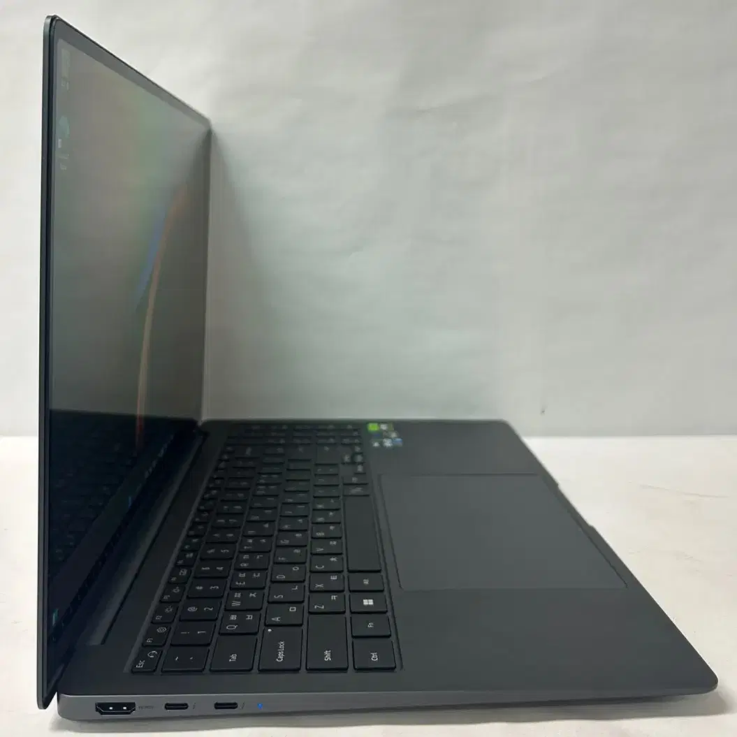 삼성 갤럭시북3 울트라 게이밍 NT960XFH i7 32GB 1TB