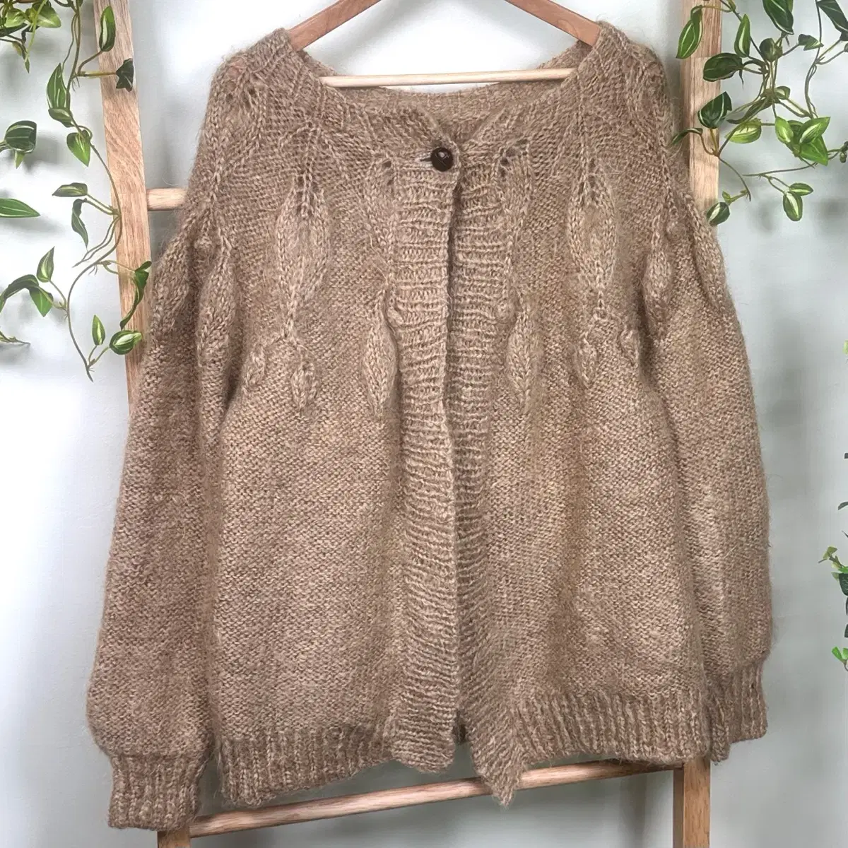 JPN/ Avanfit Brown Beige Cardigan