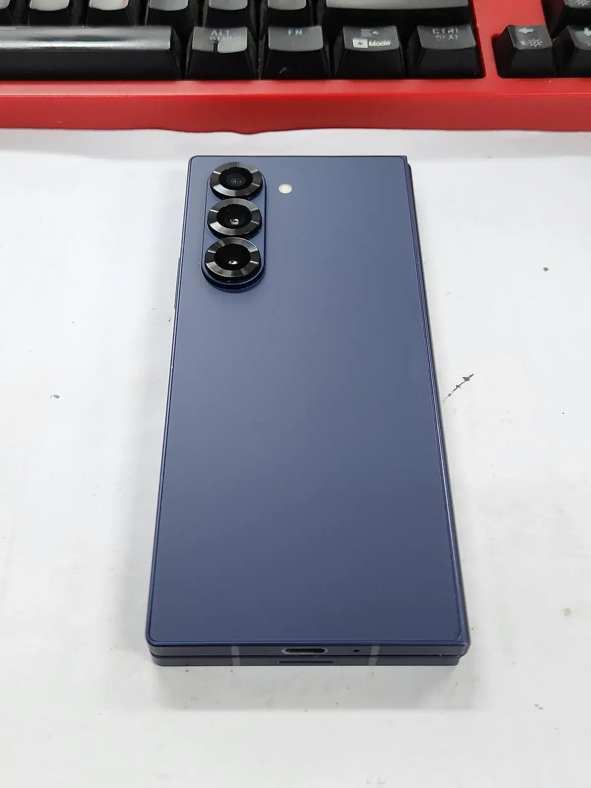 Galaxy Z Fold 6 512G Navy is on sale