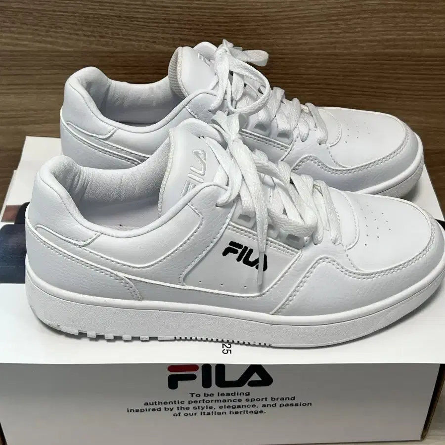 FILA 휠라 여성 신발 225