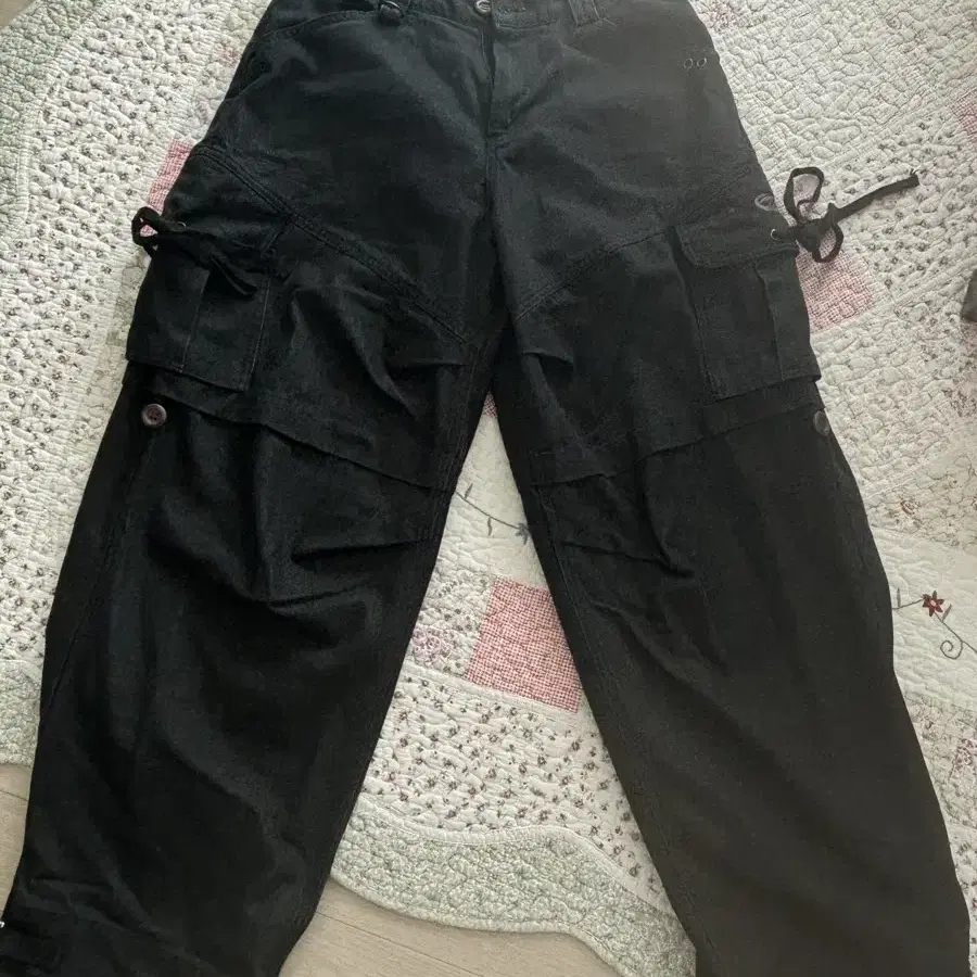 급처) 허그유어스킨 팬츠 wide cargo pants denim