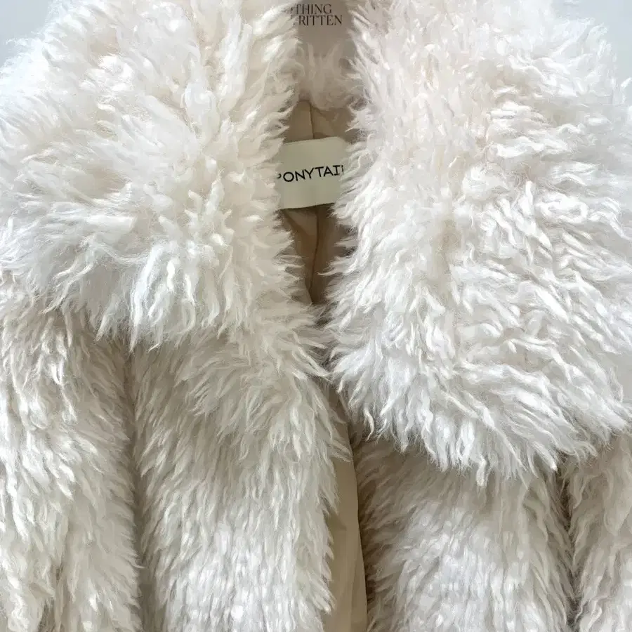 포니테일 퍼 Shaggy Faux Fur Jacket (Milk)