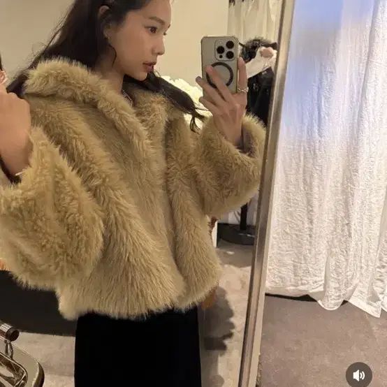 리본빛 alva fur jacket