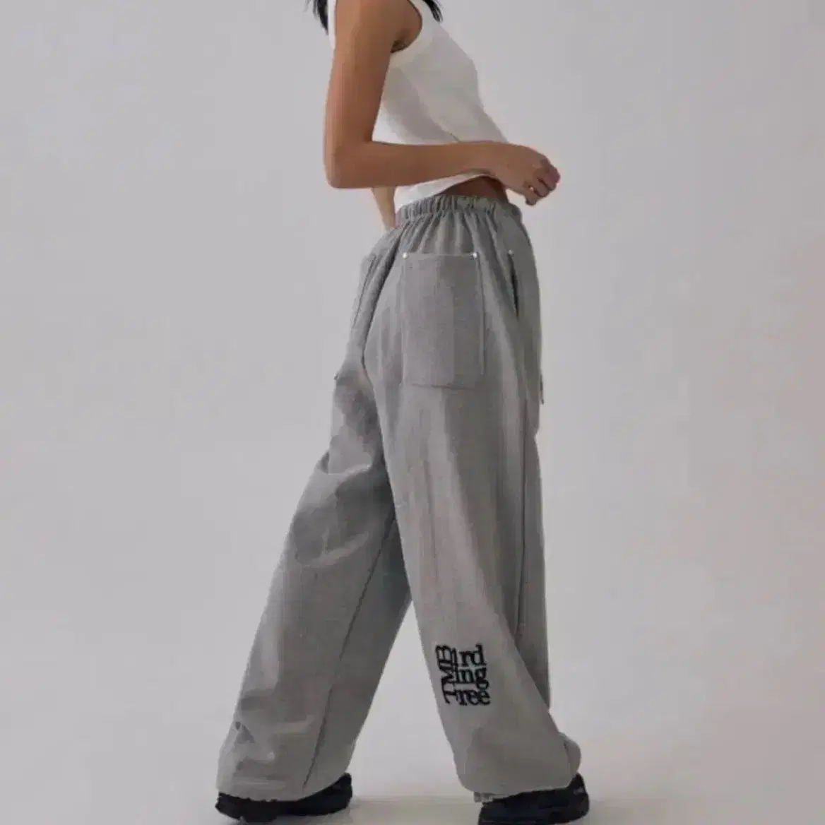 트리밍버드 TMB Square Logo Sweat Pants [Gray]