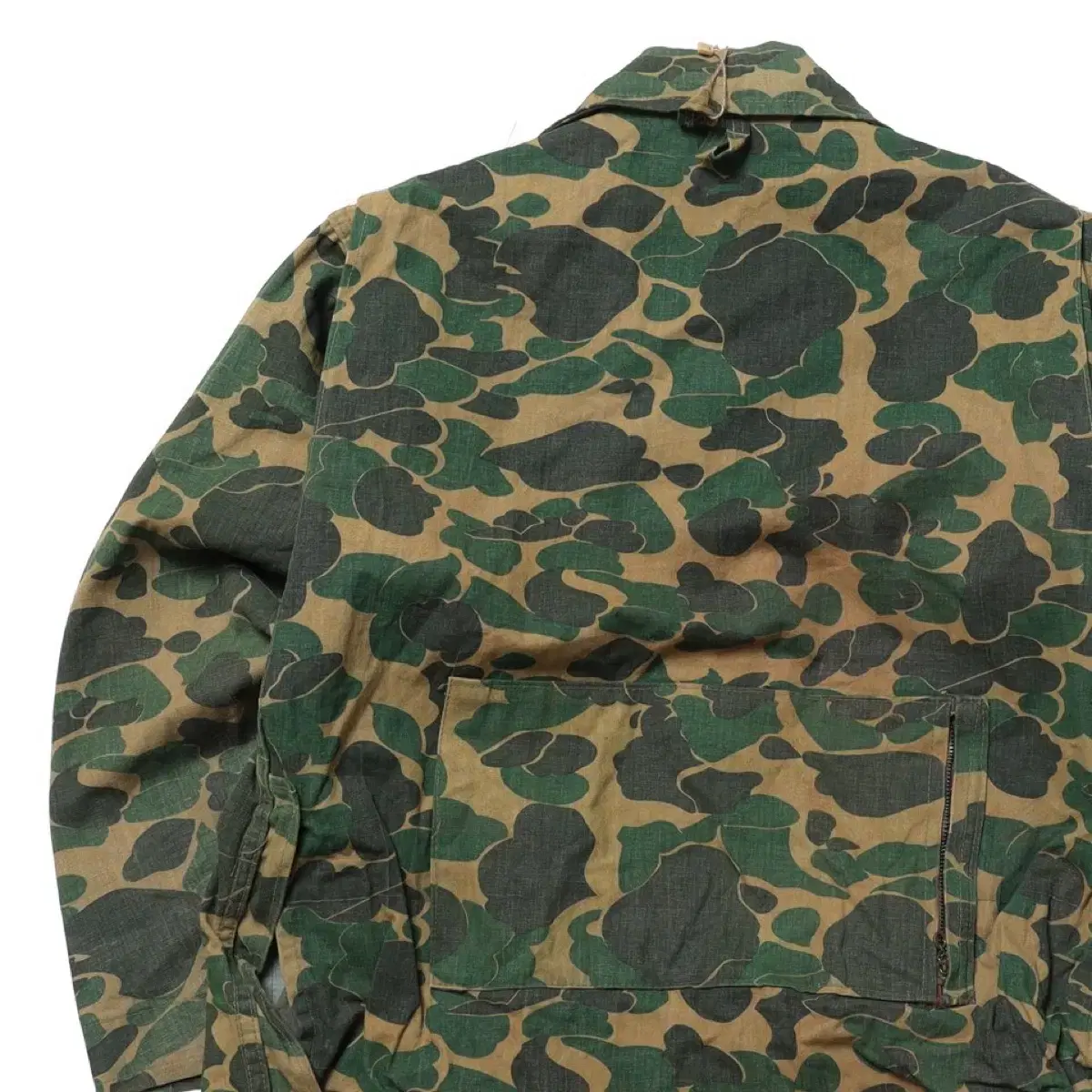 불스아이빌 Camouflage Multi Pocket Jacket