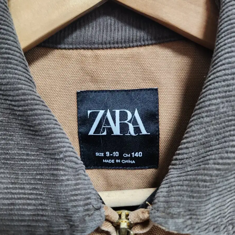 Zara  키즈 아우터 9-10 (후리스 덤)