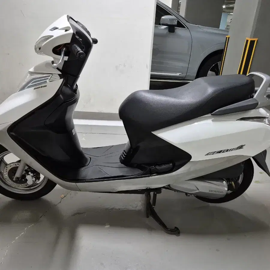 17년식 Scr110 알파 95만원 싸게처분합니다 pcx nmax 보이져