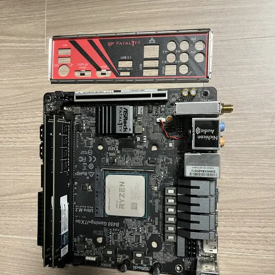 3700x + asrock itx 보드 + 타뮤즈 32gb 3200 일괄