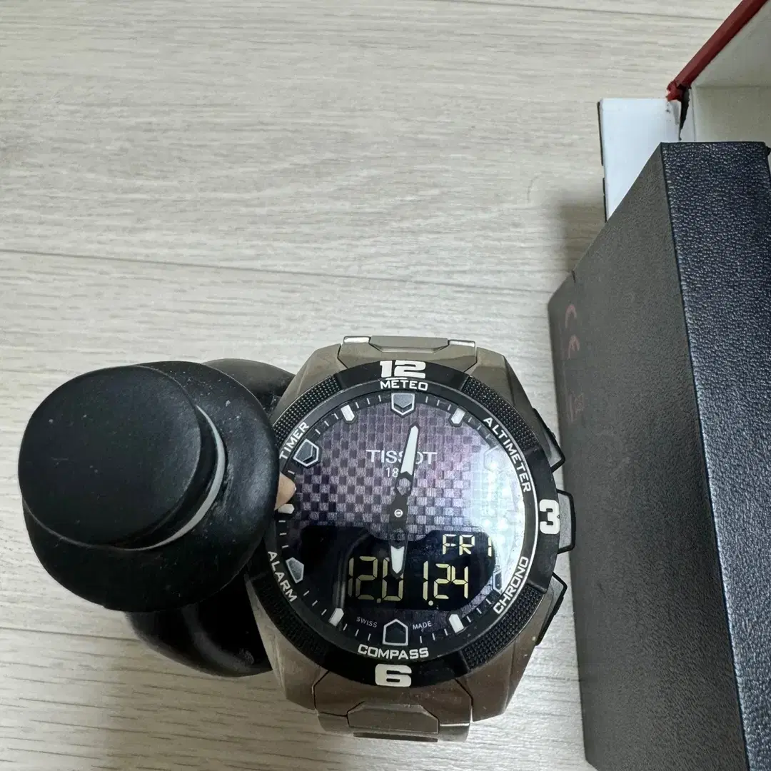 Tissot 티터치 티타늄