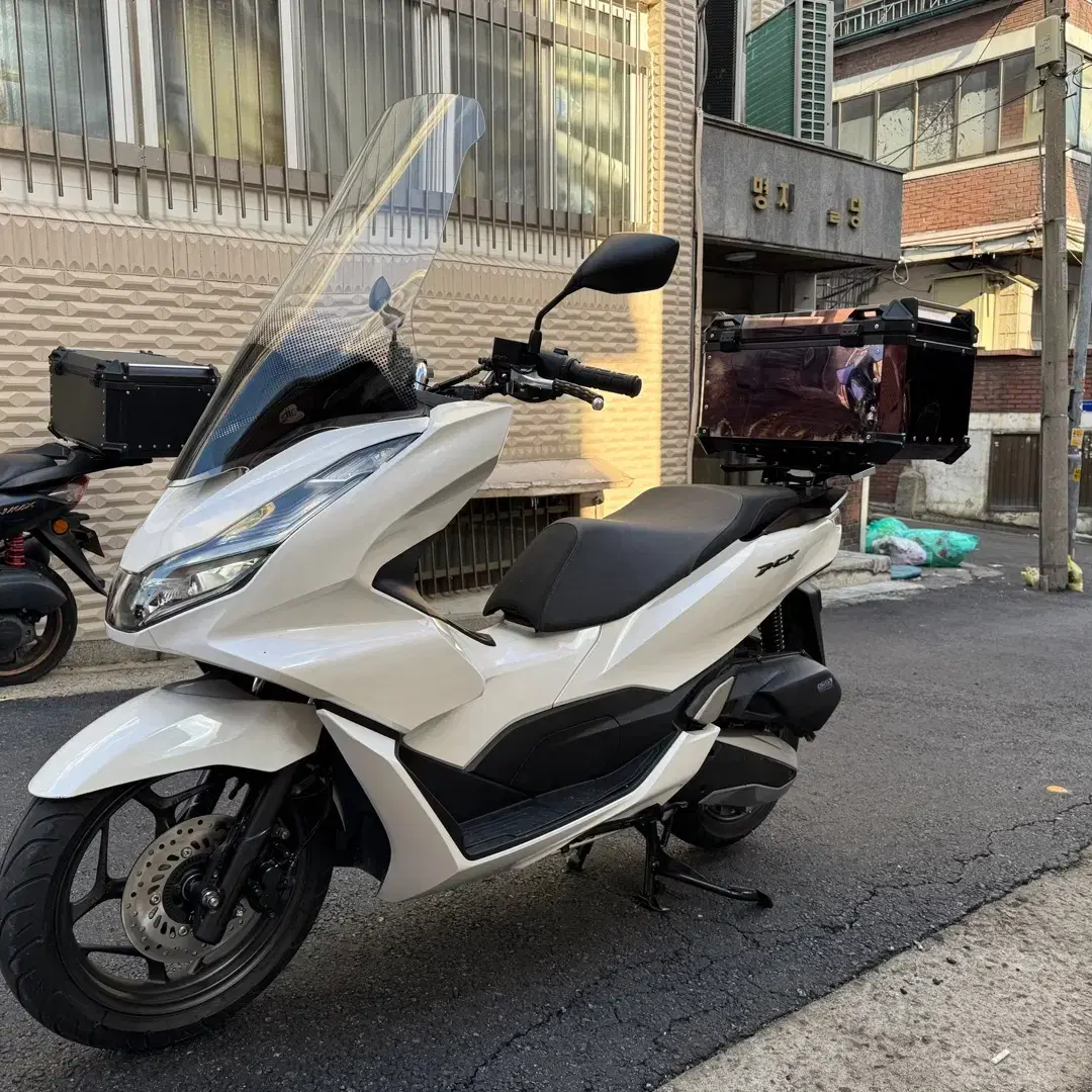 23년식 혼다 pcx125 판매합니다