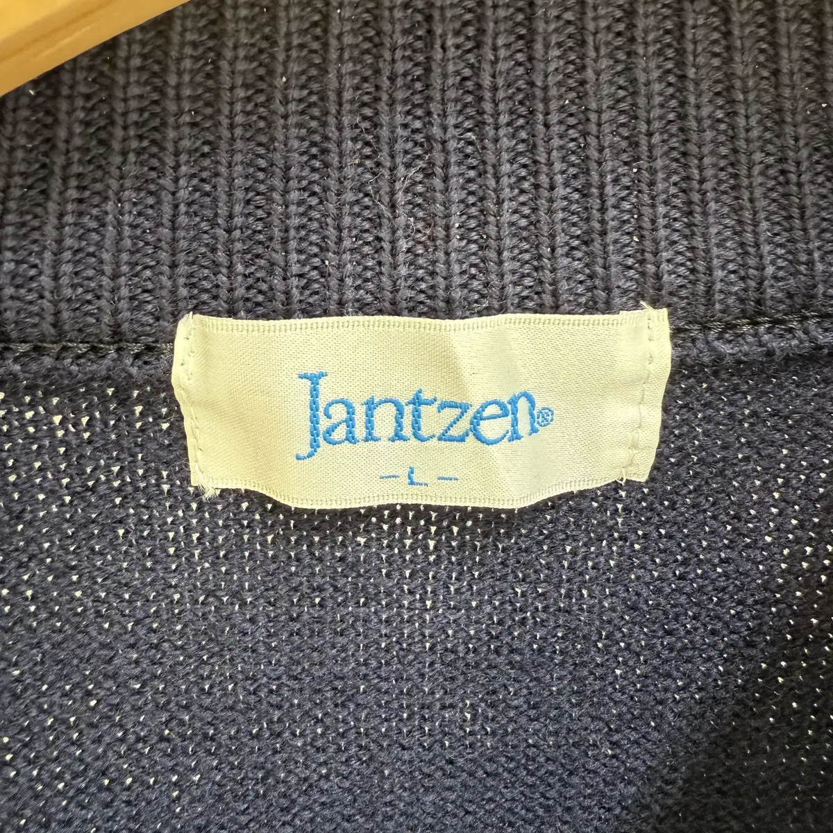 JANTZEN 네이비 니트