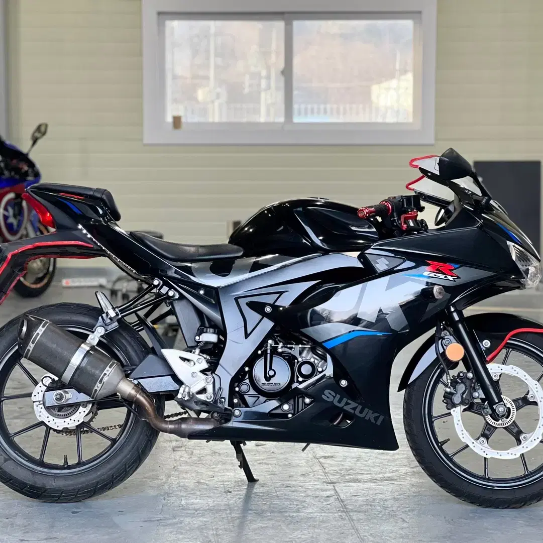 스즈키 gsxr125 2019년식 검정모델 판매합니다