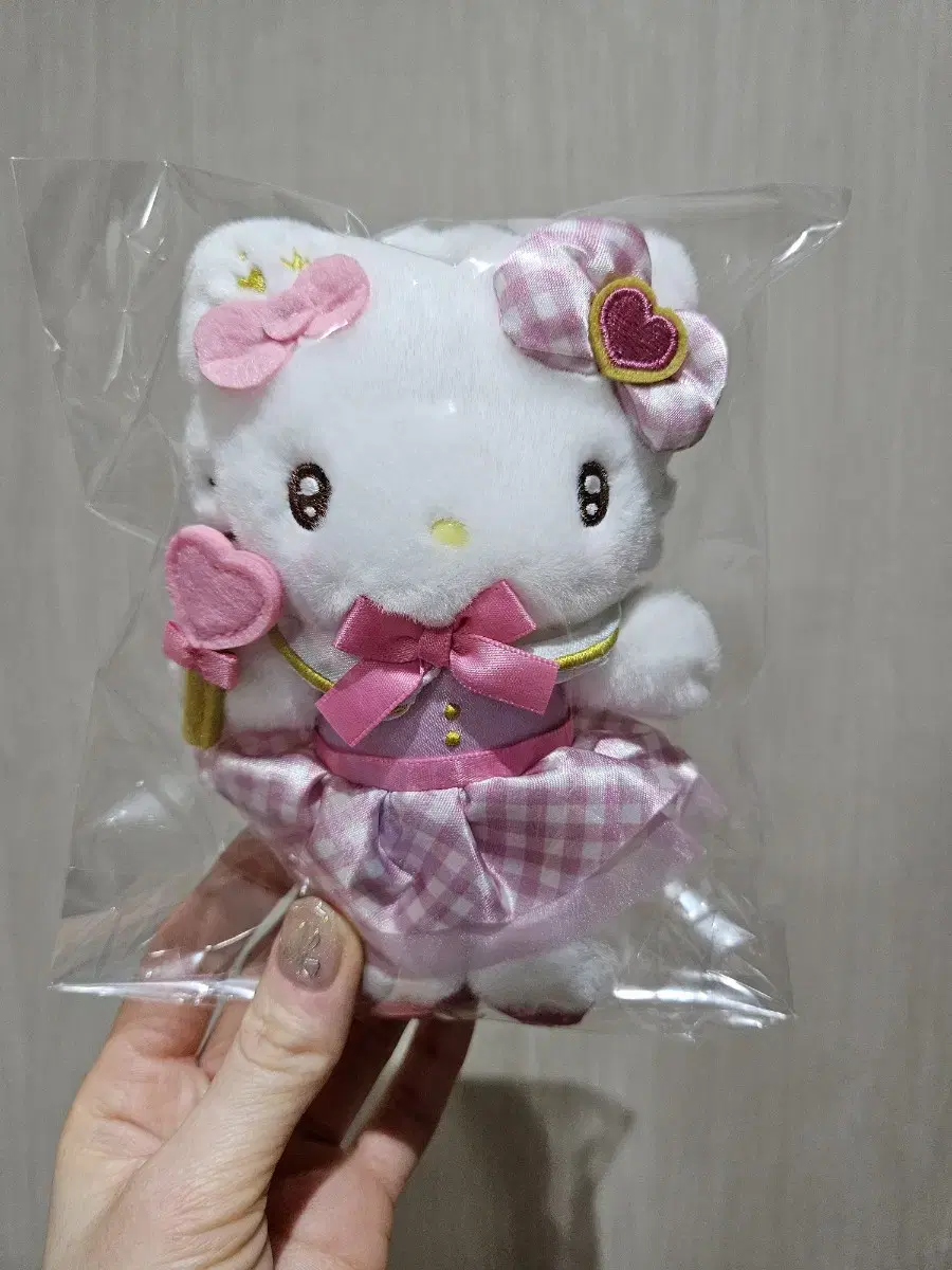 I'll make you love Sanrio even more Kitty Mascot Holder