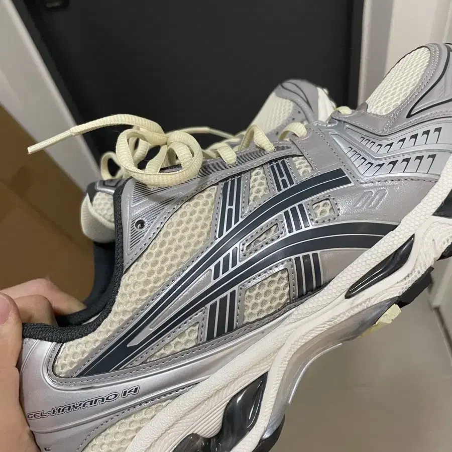 아식스 GEL-KAYANO 14 젤카야노14 화이트/그레이 280