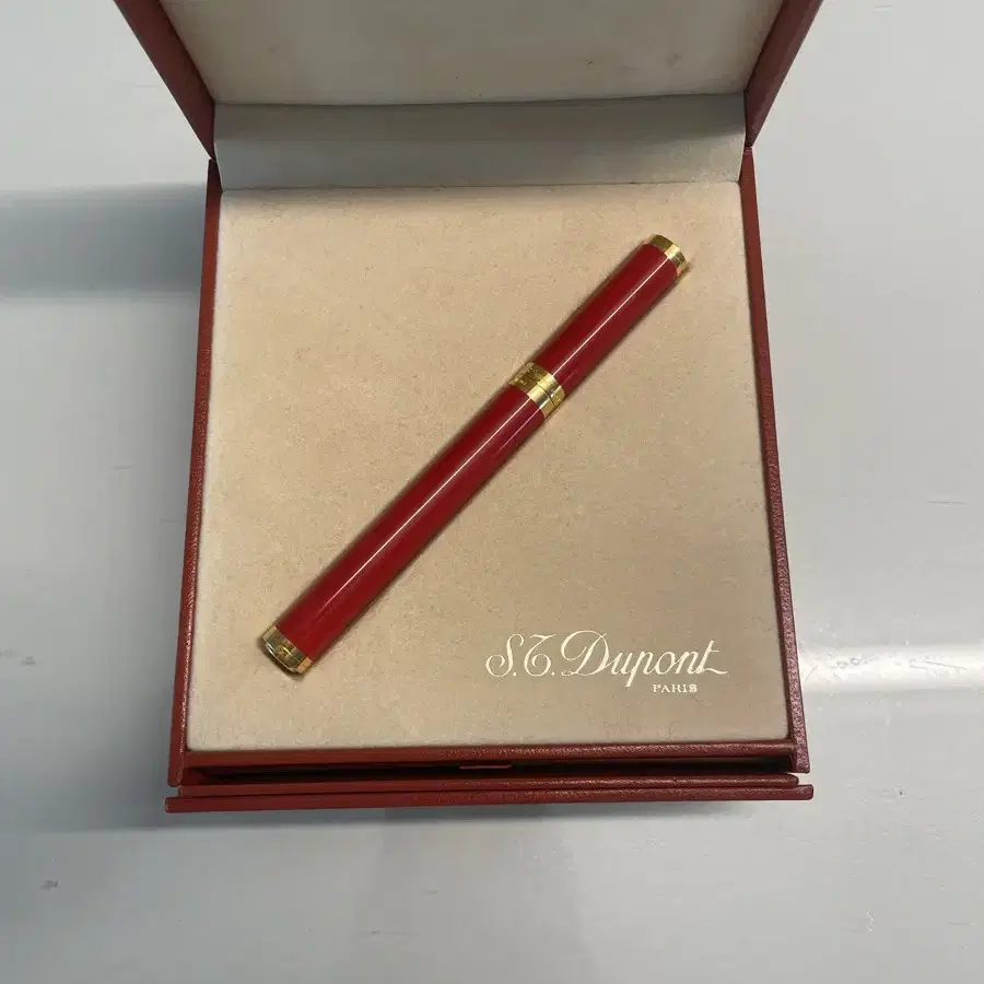 ST Dupont 18k 만년필