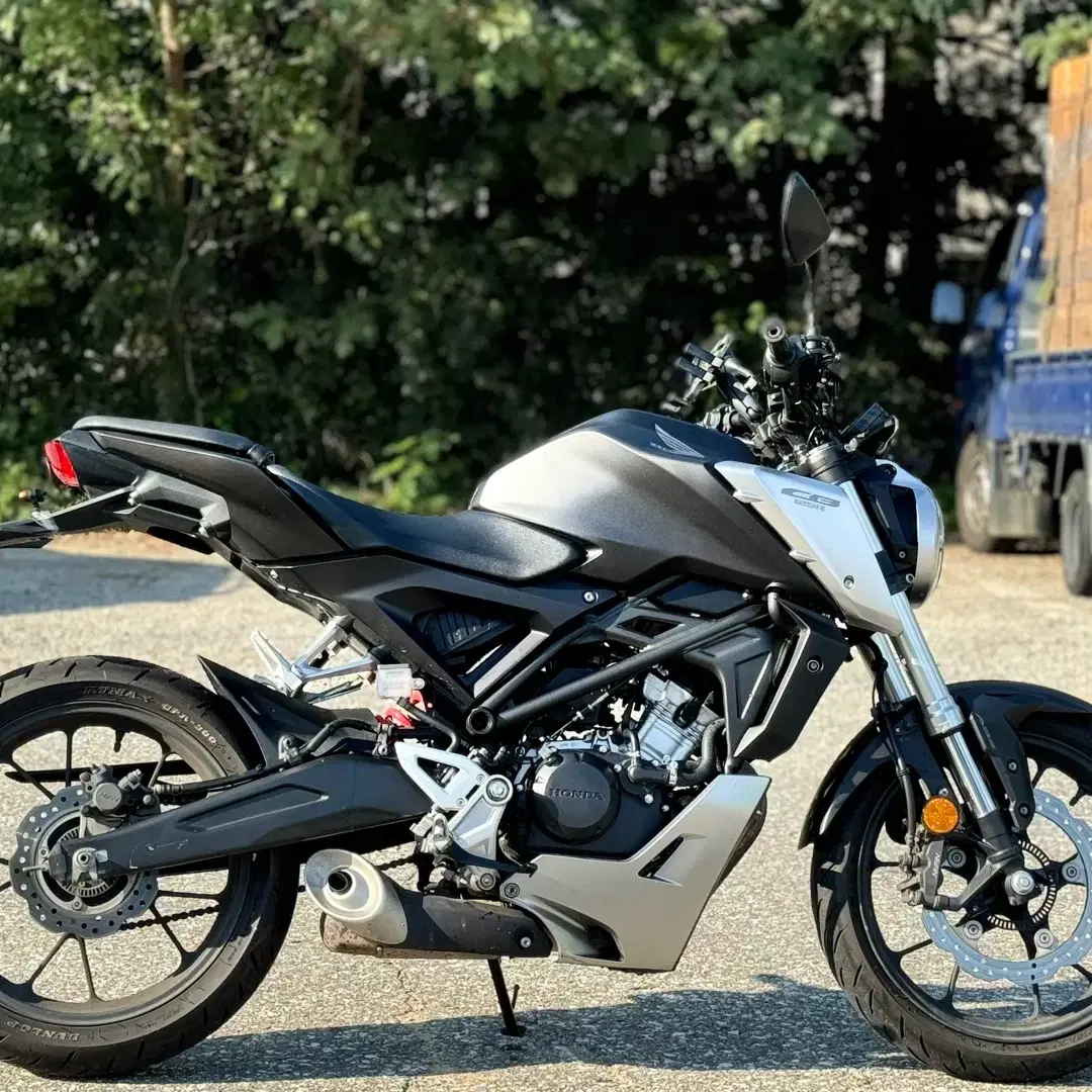 혼다 cb125r 2019년식 블랙컬러 컨디션좋은차 판매합니다