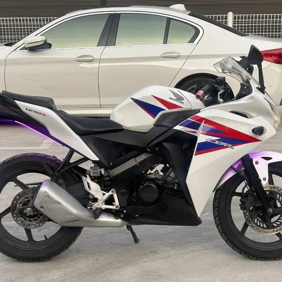 혼다 cbr 125cc 1만키로16년식 건담 판매합니다