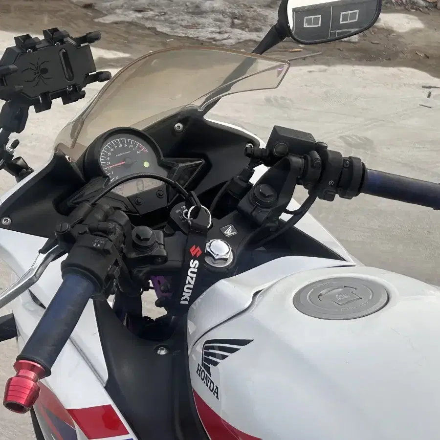 혼다 cbr 125cc 1만키로16년식 건담 판매합니다