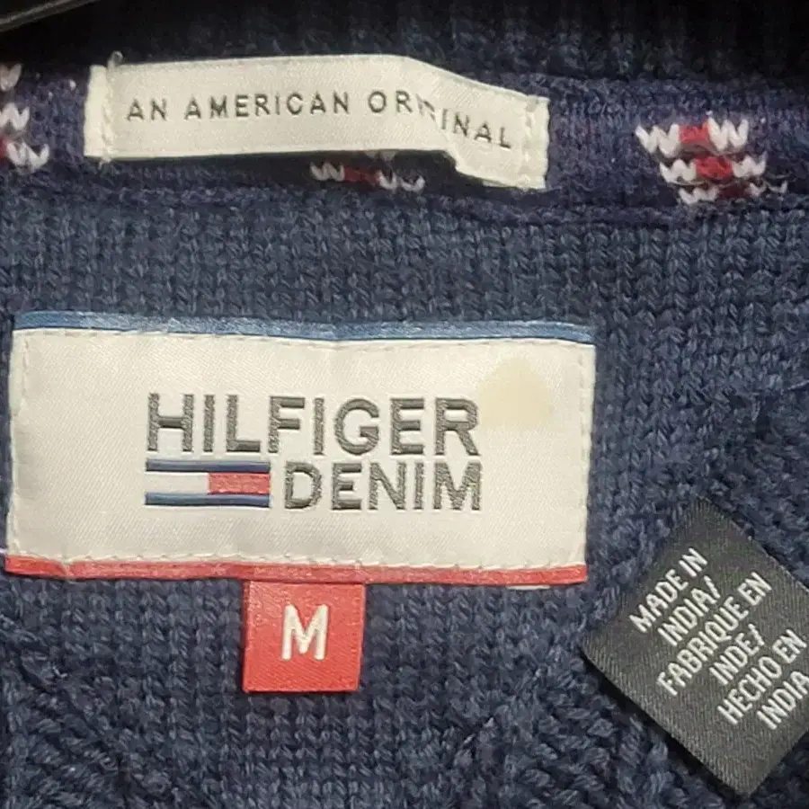 HILFIGER DENIM 힐피거데님 입체 꽈배기디자인 스판 면니트티