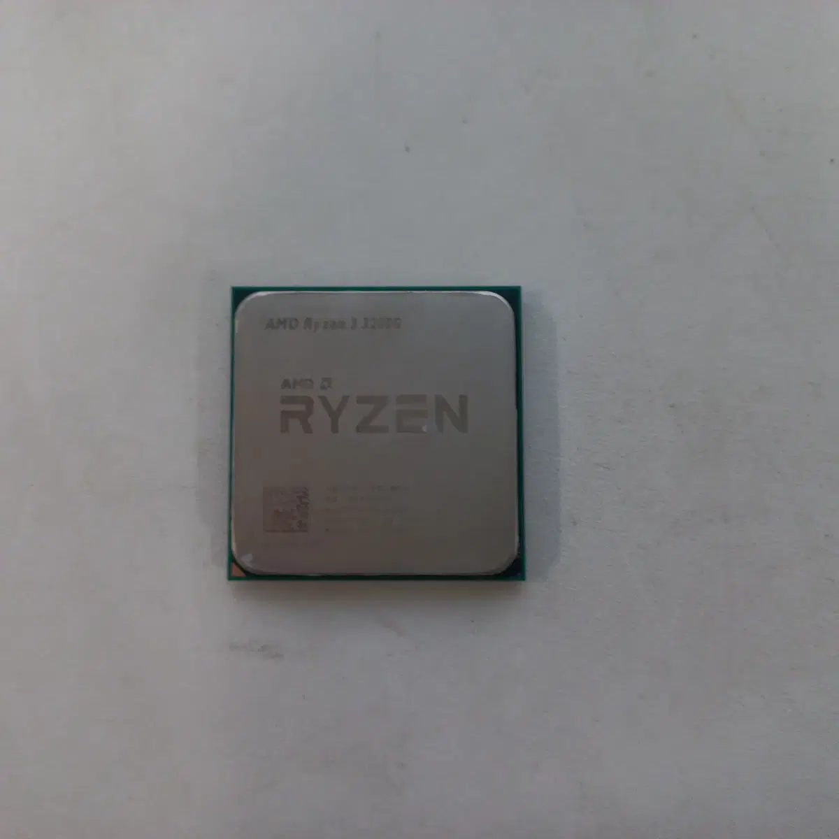 AMD 라이젠3 3200G (피카소)