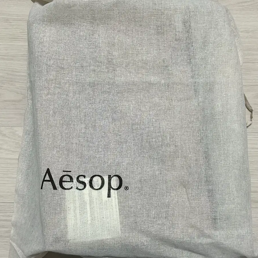 Aesop 이솝 제라늄 바디 클렌저 & 스크럽