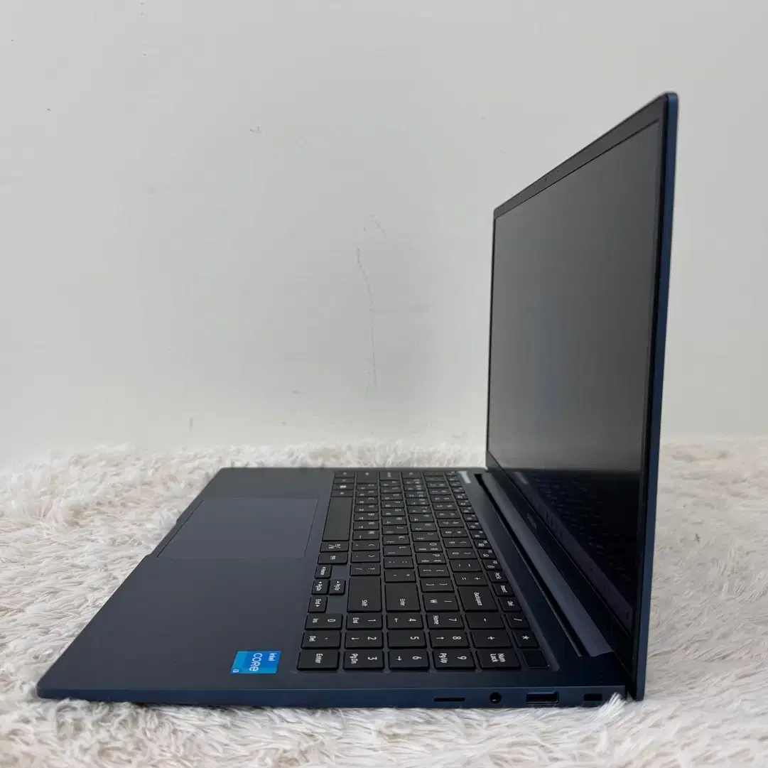 삼성 갤럭시북 NT750XDA-KC39U