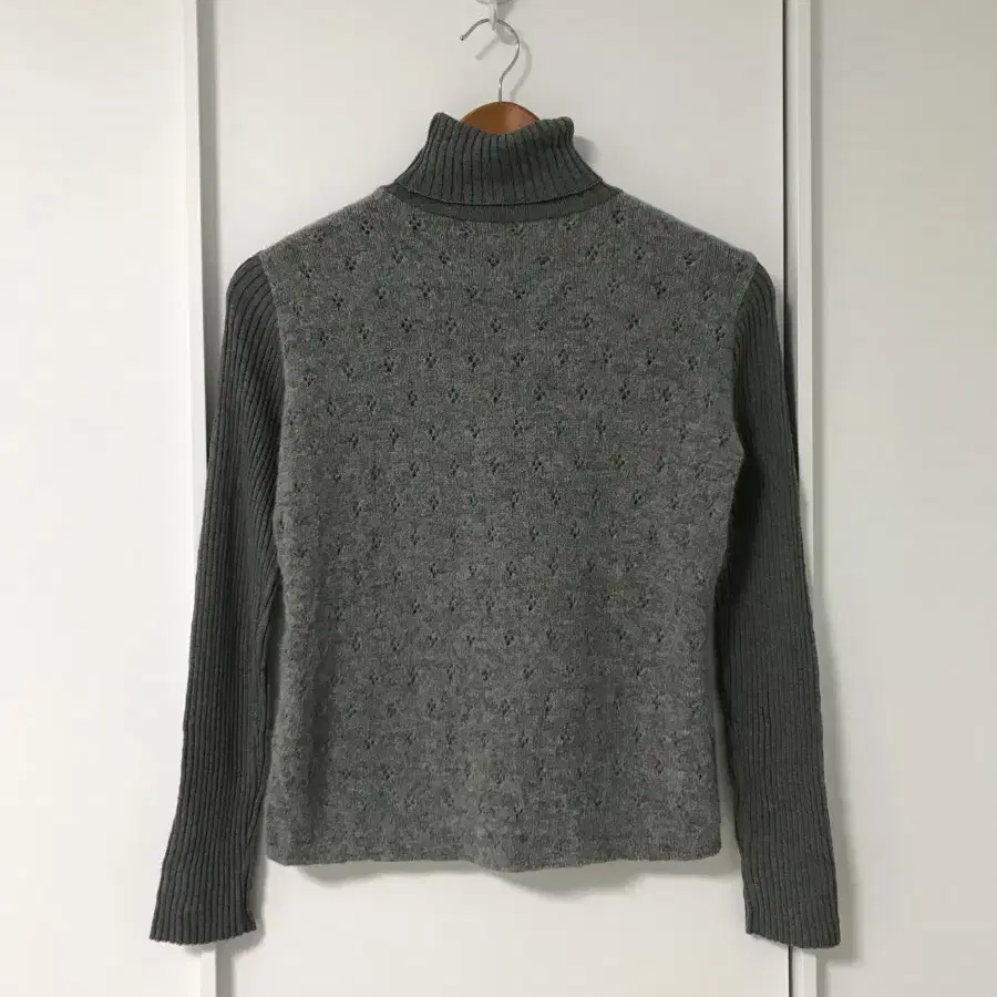 vintage grey wool turtle neck knit