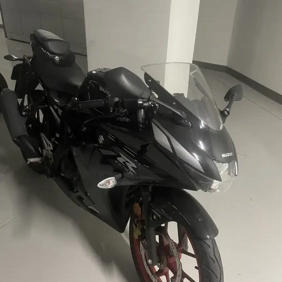 [개인] 스즈키GSXR125 23년식 급처 68xx km