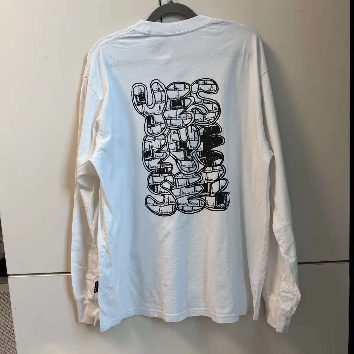 예스아이씨 Broken brick L/S M