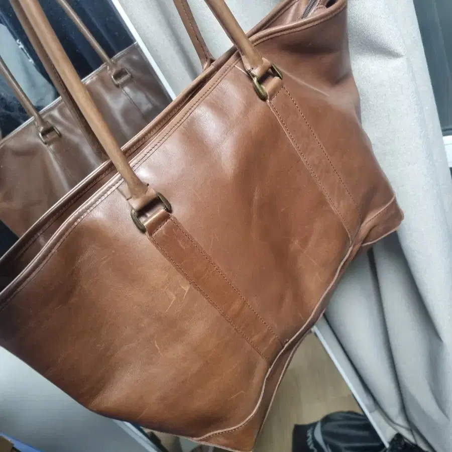 llbean leather totebag