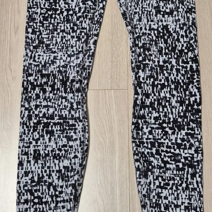 룰루레몬 Align Pant II 25" 4 사이즈 얼라인 레깅스