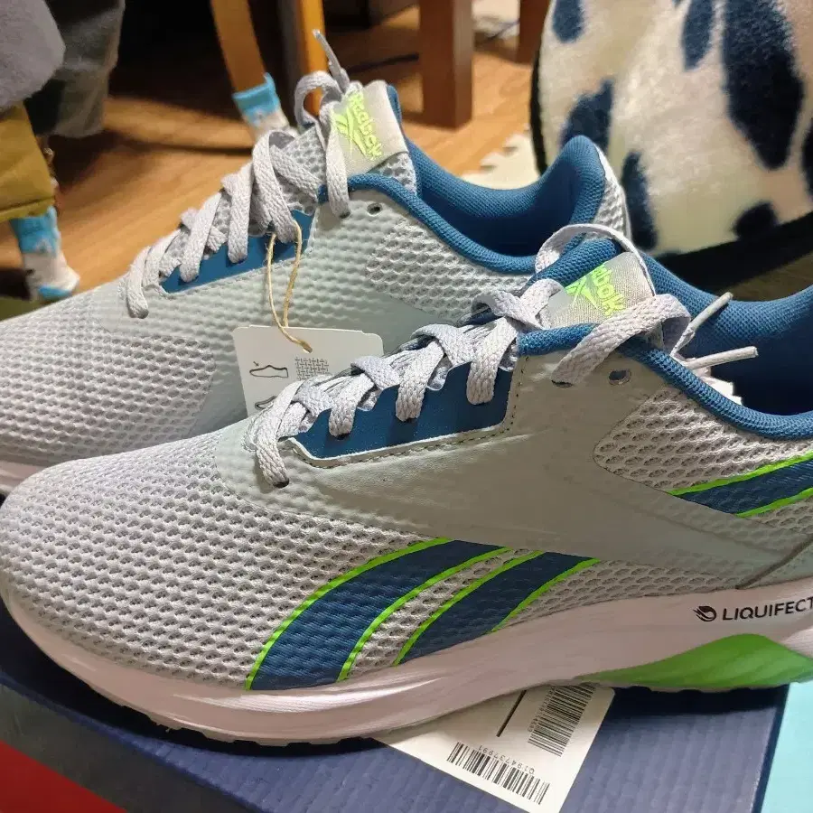 REEBOK 리복 운동화 런닝화 Running Shoes 255mm