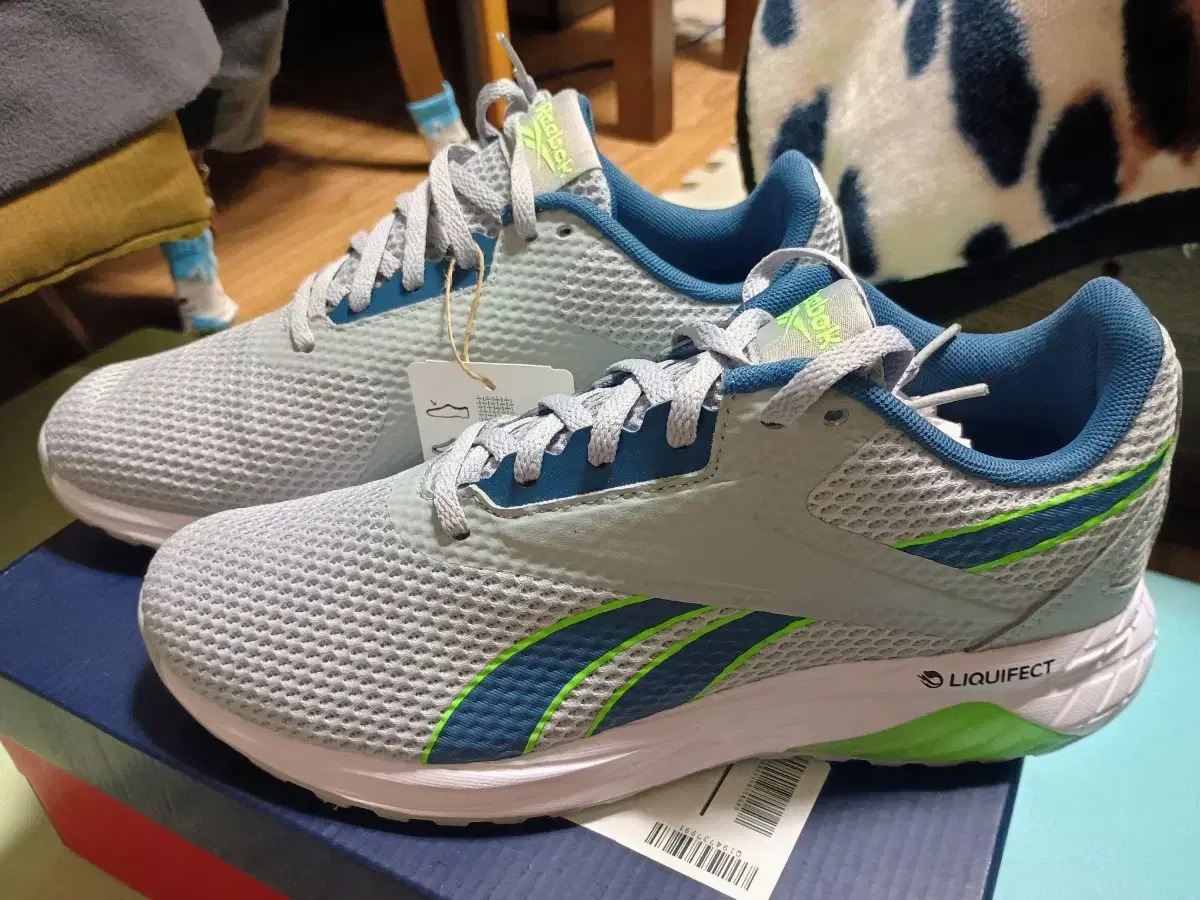 REEBOK 리복 운동화 런닝화 Running Shoes 255mm