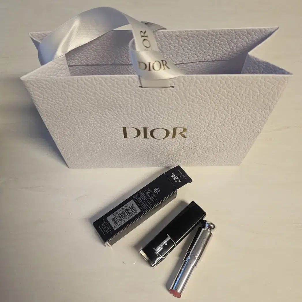 *새상품* Dior 어딕트 567 립스틱 로즈바비