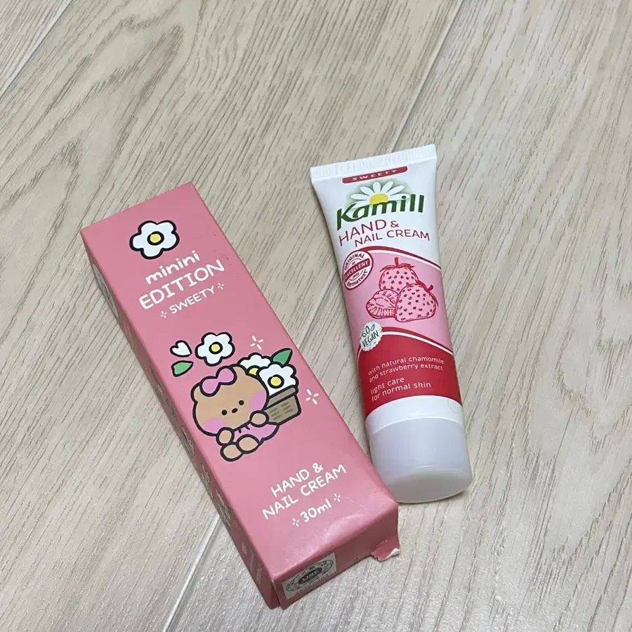 카밀 핸드크림 딸기향 30ml