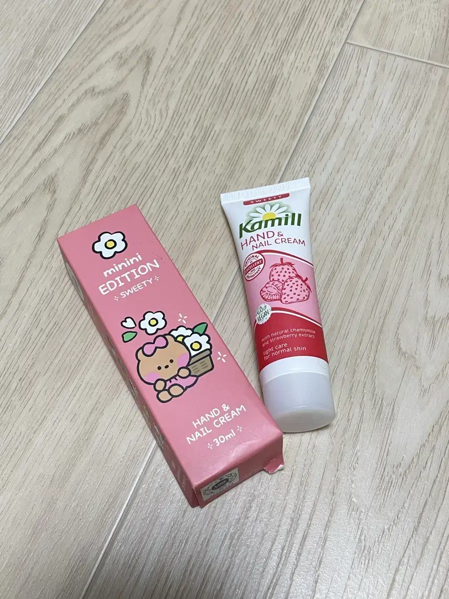 카밀 핸드크림 딸기향 30ml