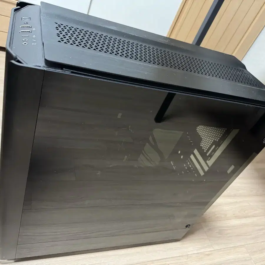 Corsair obsidian 500d 컴퓨터 케이스 팝니다.