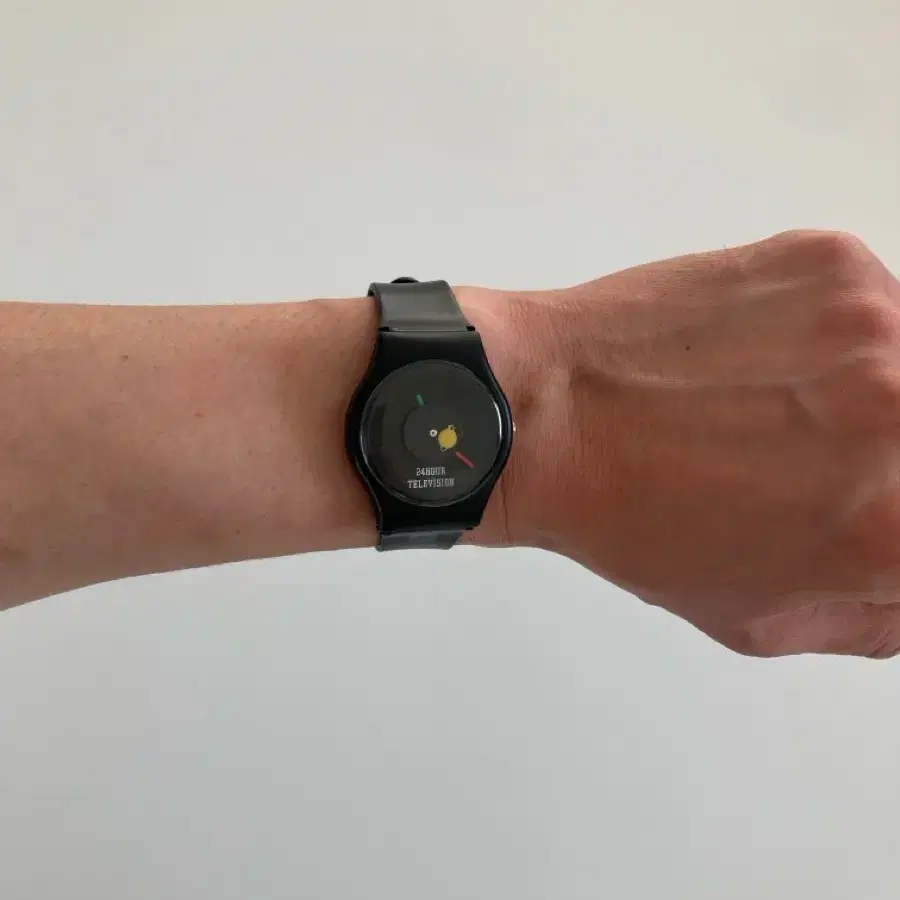 J - AXIS Watch