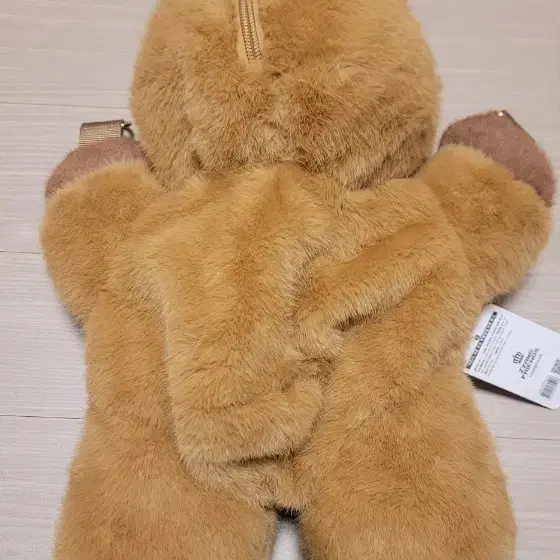 (새상품)  안아줘요 카피바라 백팩 35cm 인형 팝니다