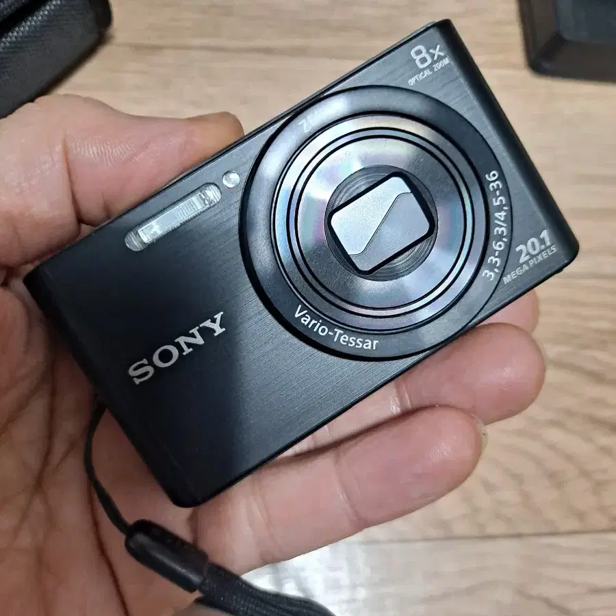 SONY - DSC W830 디지털카메라 판매합니다 (민트급/새것)