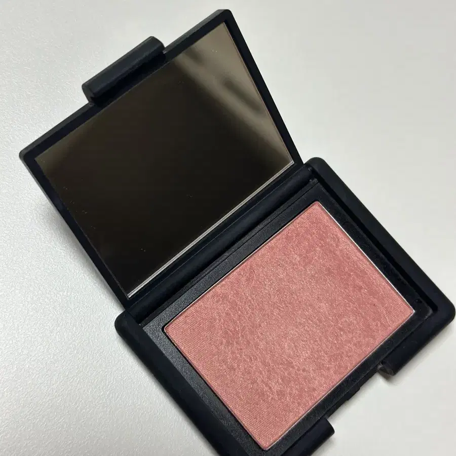 NARS 나스 블러셔(딥쓰롯)